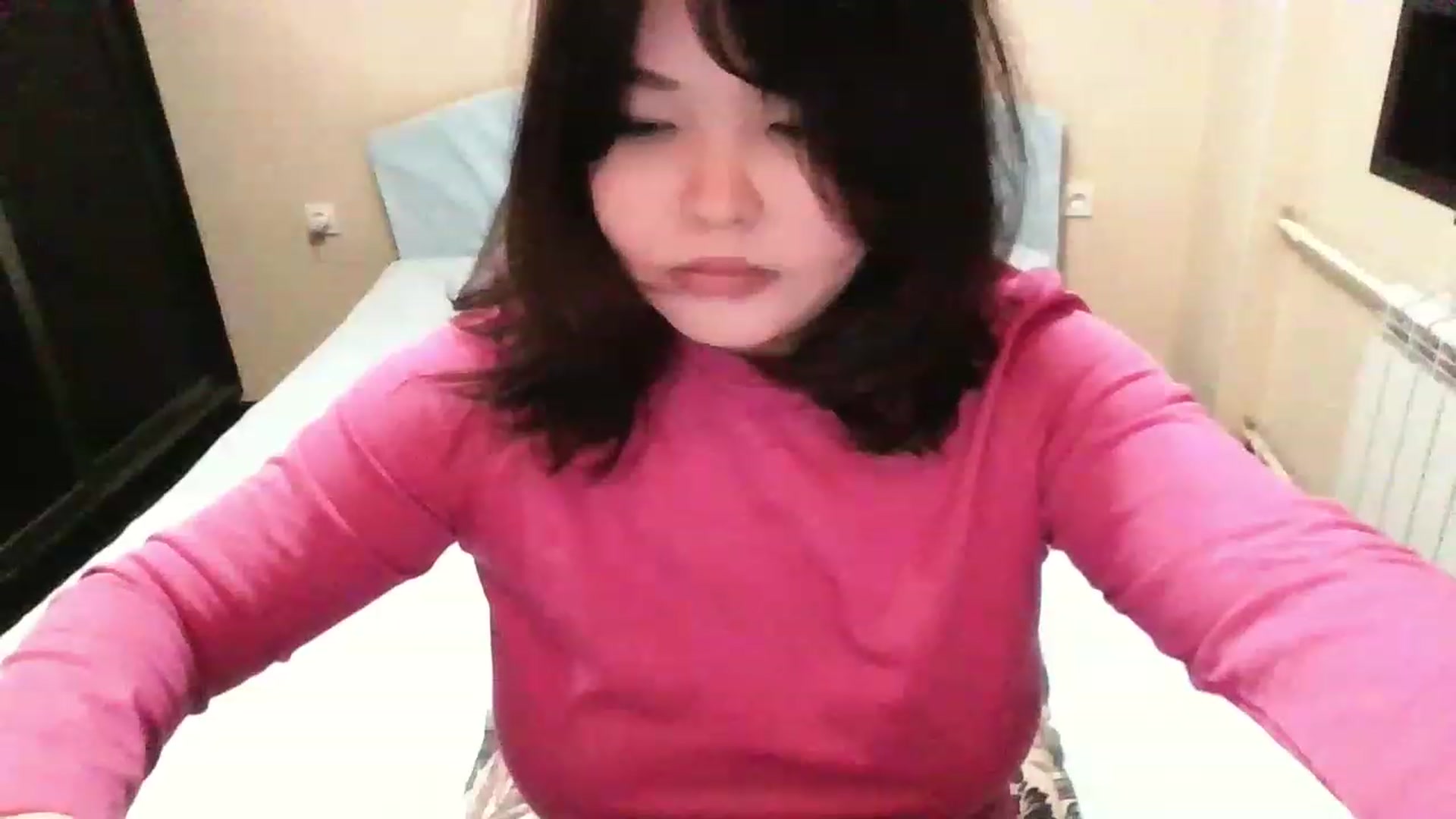 Gallery image thumbnail from MaiChubbyFace's myfreecams stream on, 12/20/2022, 17:05 image 11 of 20