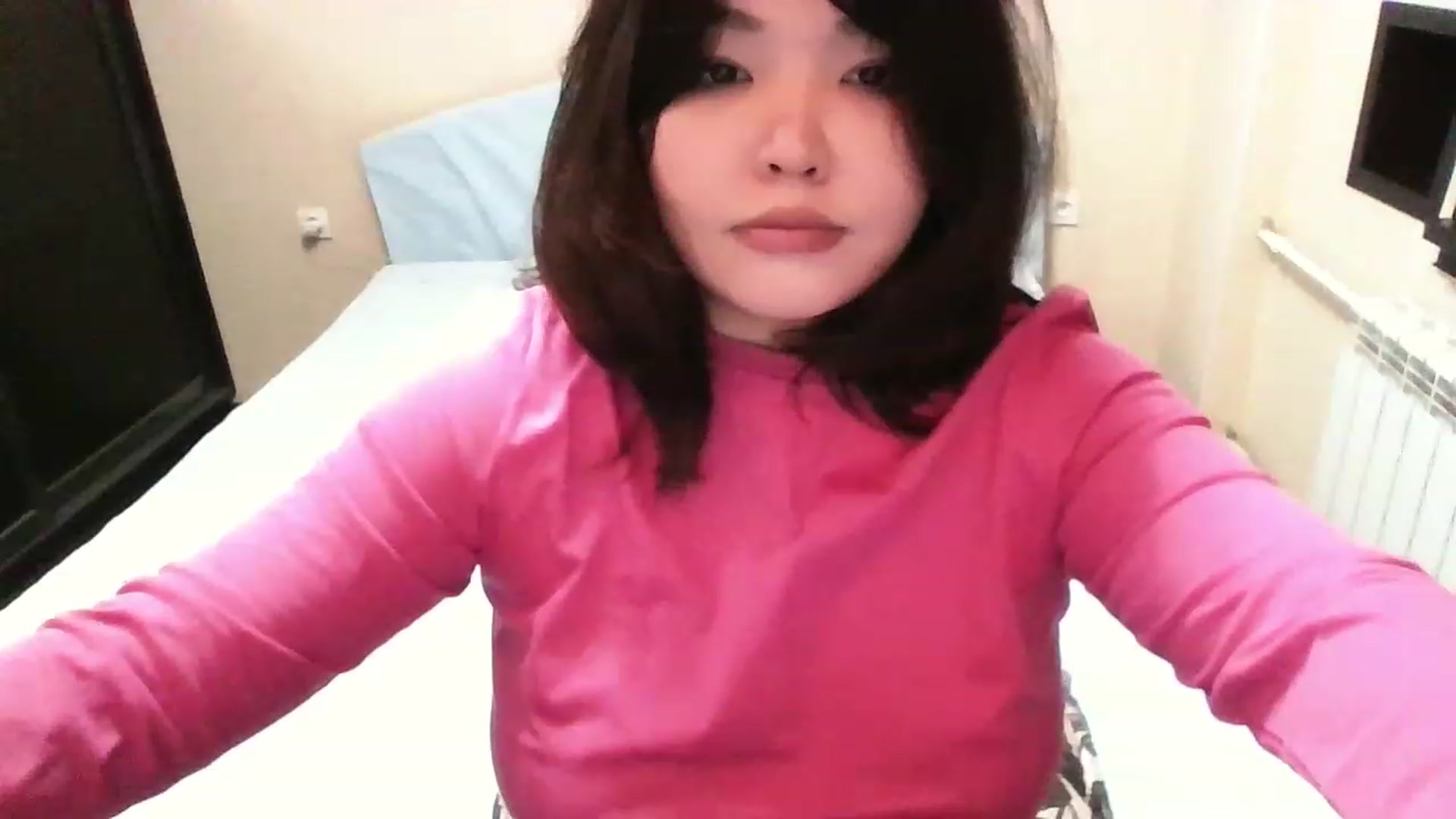Gallery image thumbnail from MaiChubbyFace's myfreecams stream on, 12/20/2022, 17:05 image 5 of 20