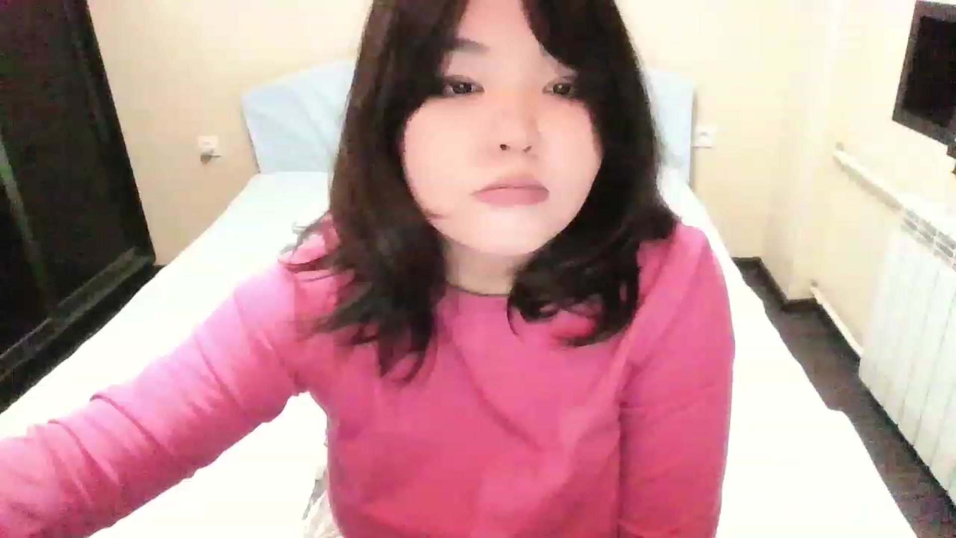 Gallery image thumbnail from MaiChubbyFace's myfreecams stream on, 12/20/2022, 17:05 image 16 of 20