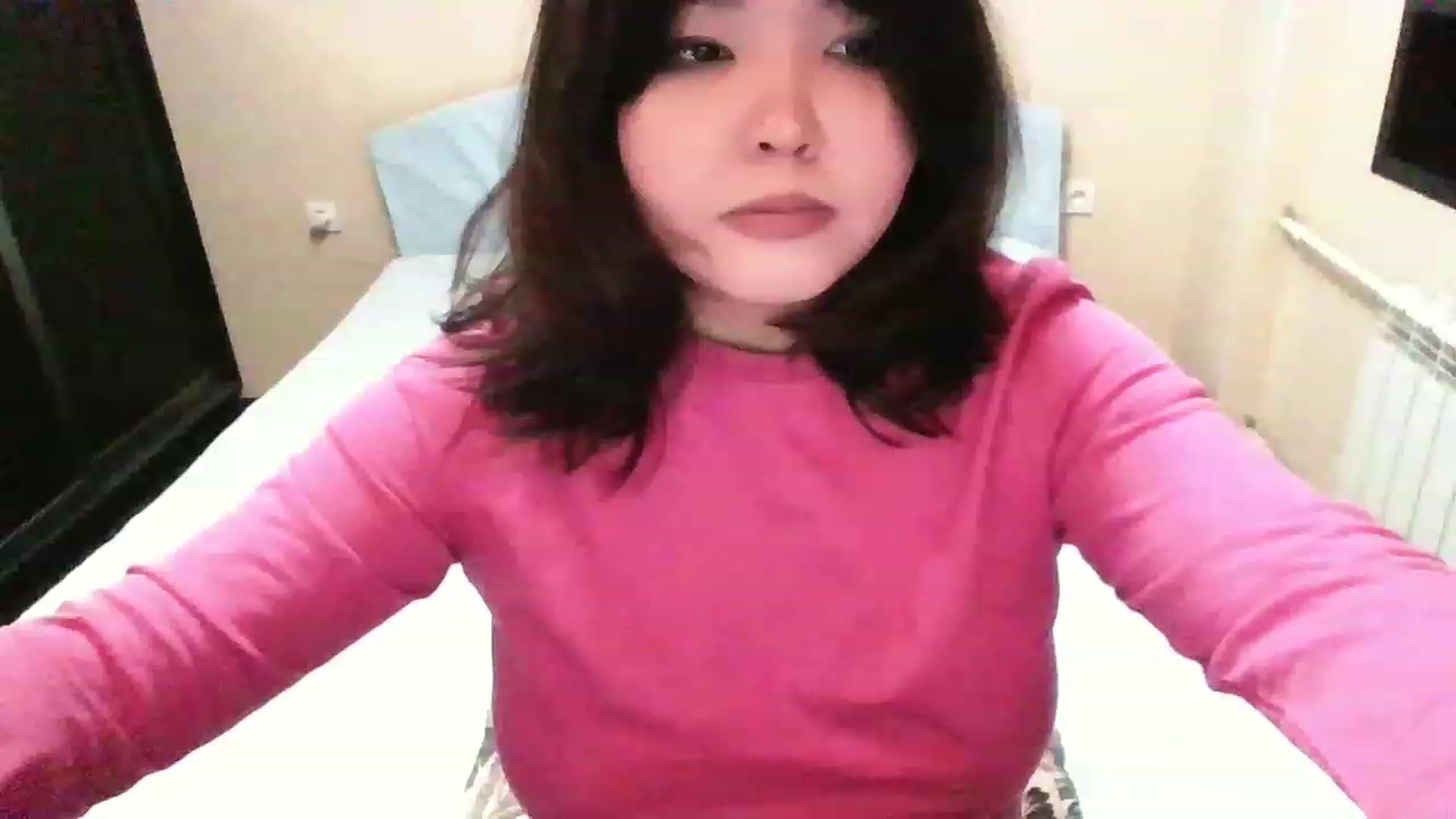 Gallery image thumbnail from MaiChubbyFace's myfreecams stream on, 12/20/2022, 17:05 image 10 of 20