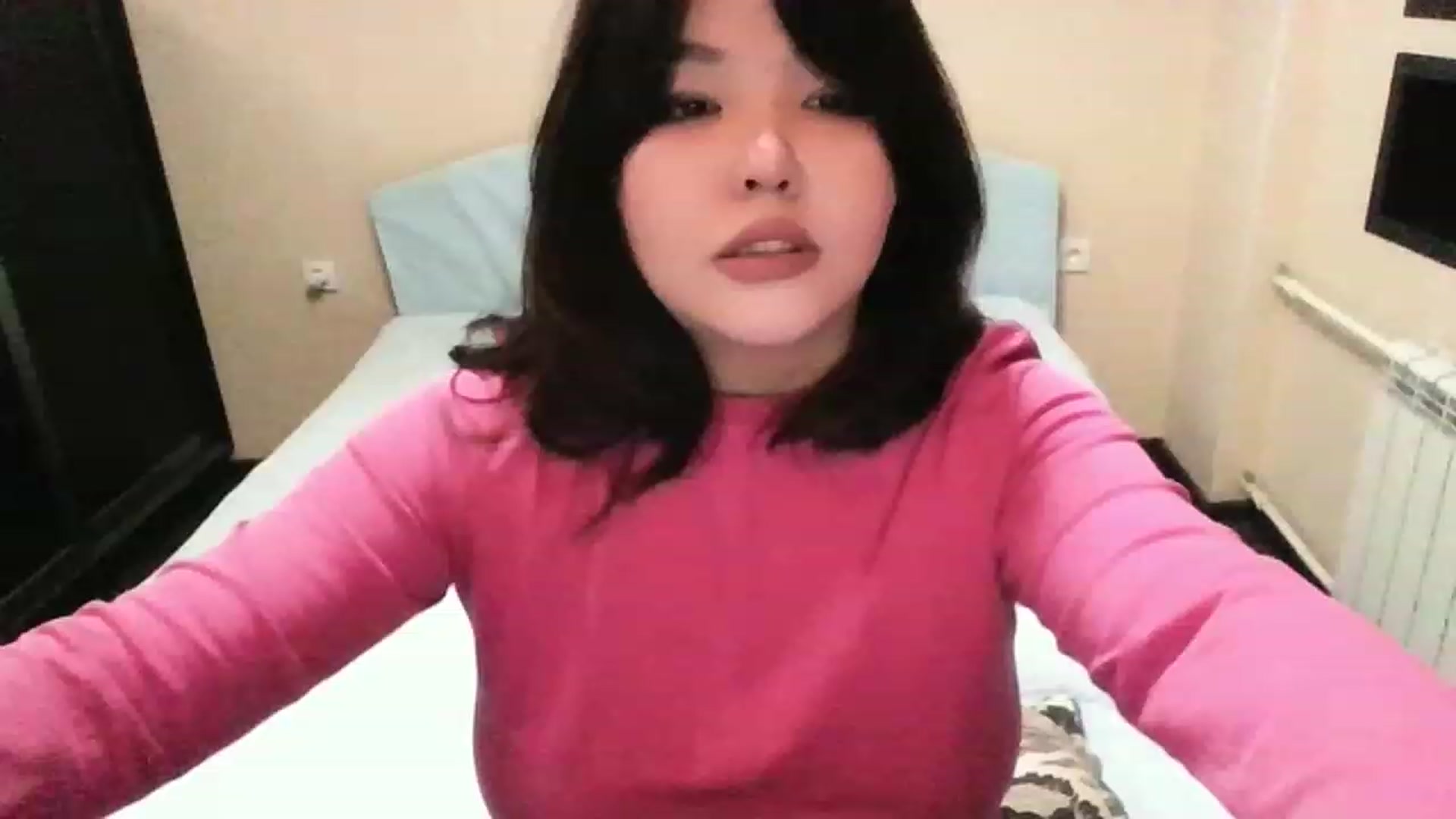 Gallery image thumbnail from MaiChubbyFace's myfreecams stream on, 12/20/2022, 17:57 image 1 of 20
