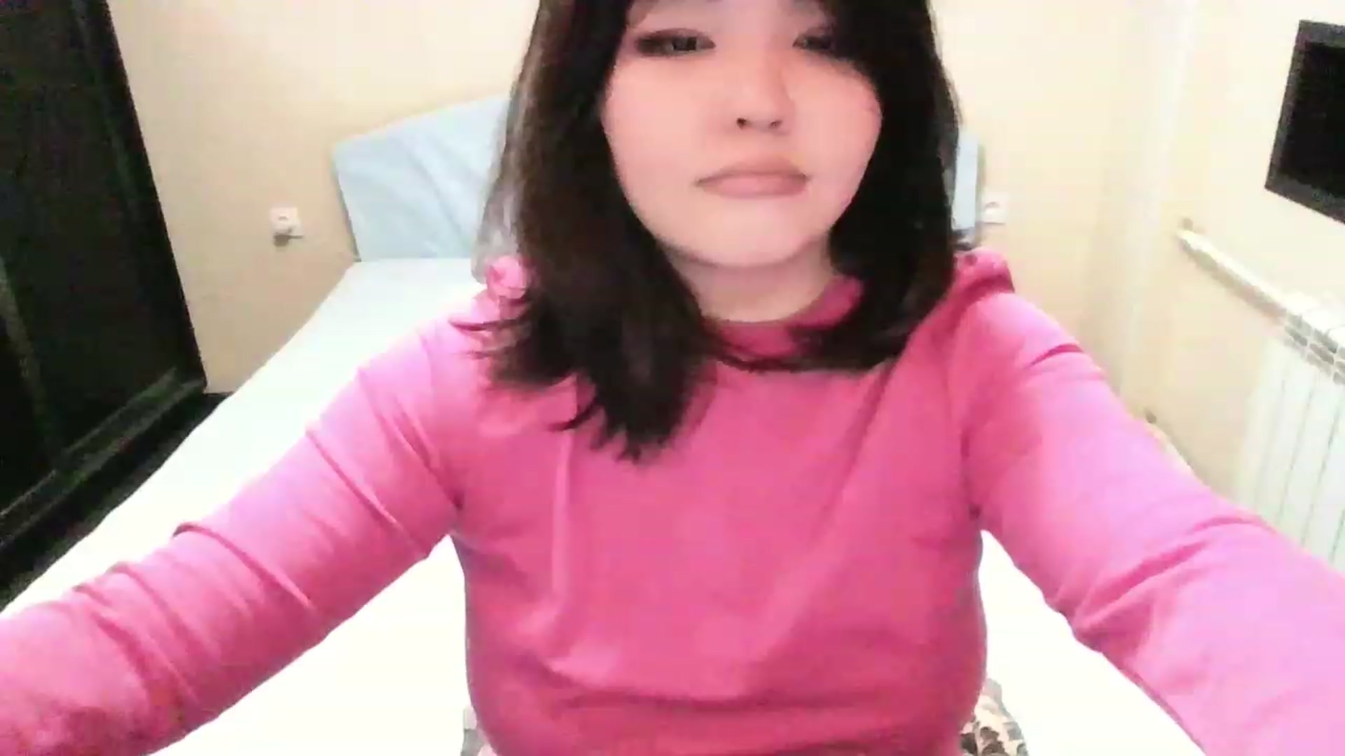 Gallery image thumbnail from MaiChubbyFace's myfreecams stream on, 12/20/2022, 17:57 image 9 of 20