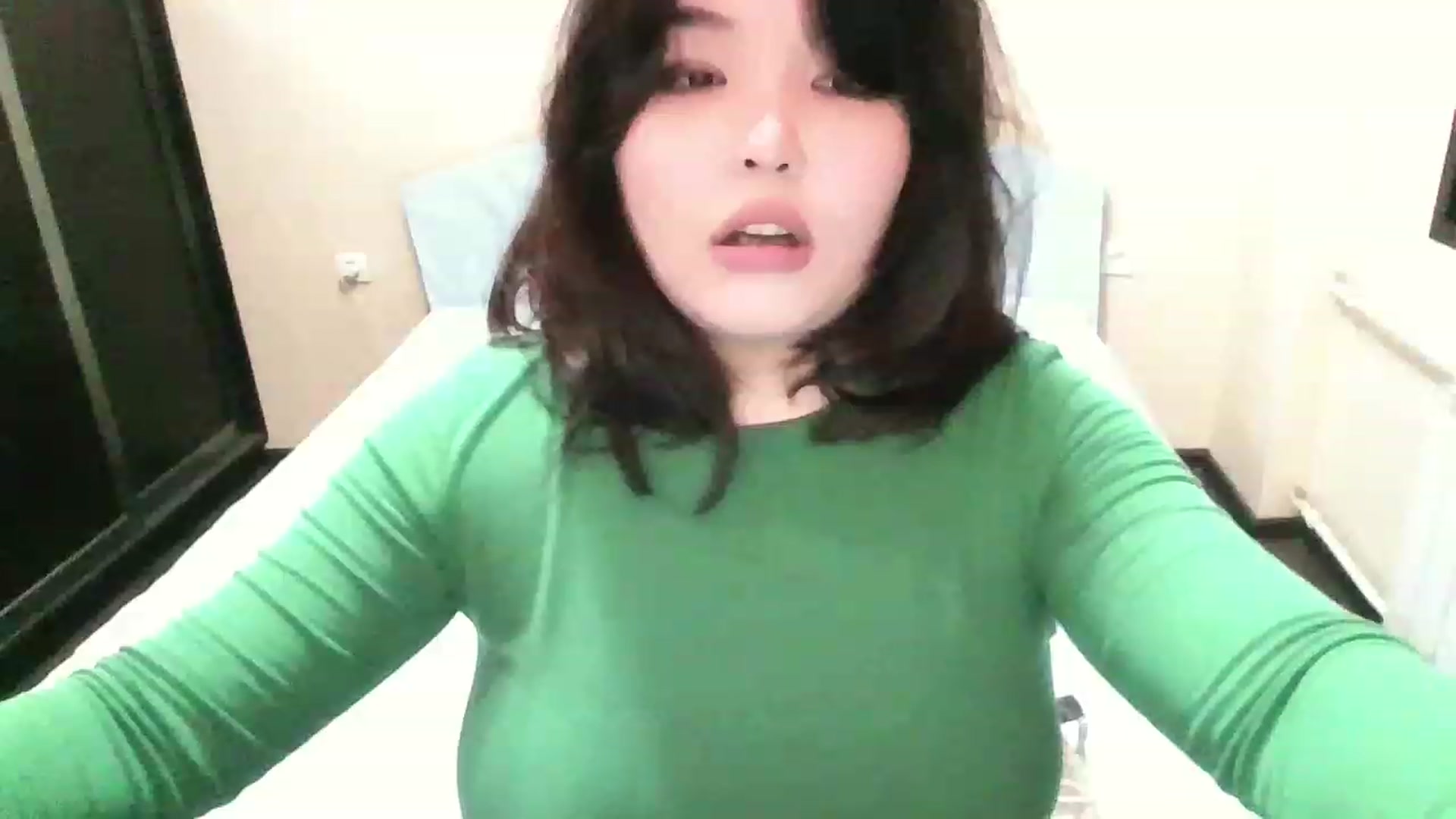Gallery image thumbnail from MaiChubbyFace's myfreecams stream on, 12/22/2022, 18:24 image 6 of 20