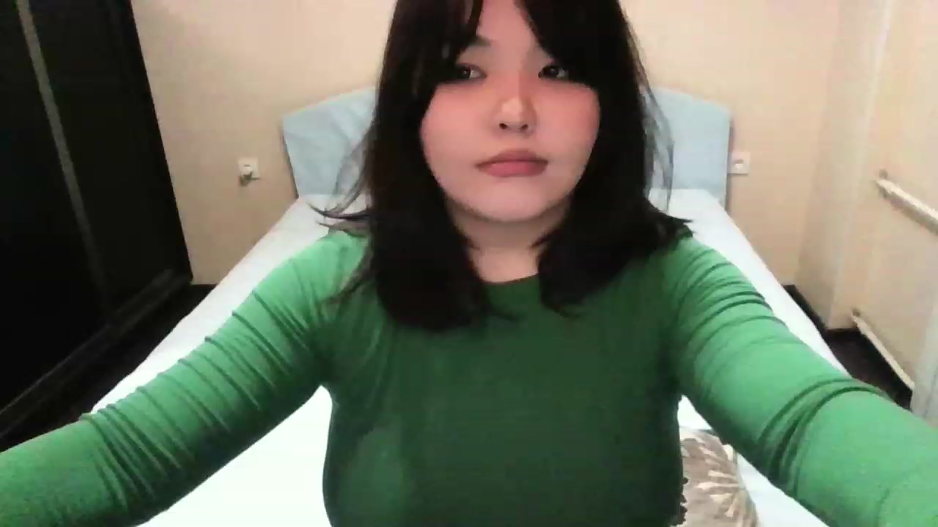 Gallery image thumbnail from MaiChubbyFace's myfreecams stream on, 12/22/2022, 18:24 image 13 of 20