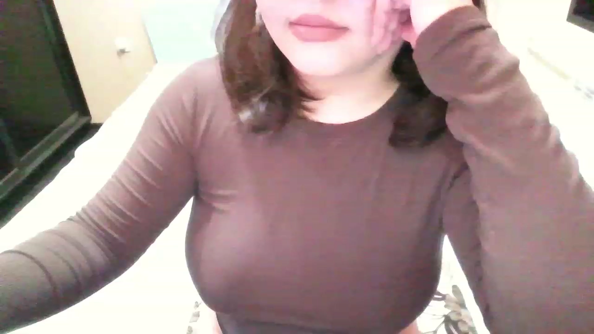 Gallery image thumbnail from MaiChubbyFace's myfreecams stream on, 12/22/2022, 23:23 image 12 of 20