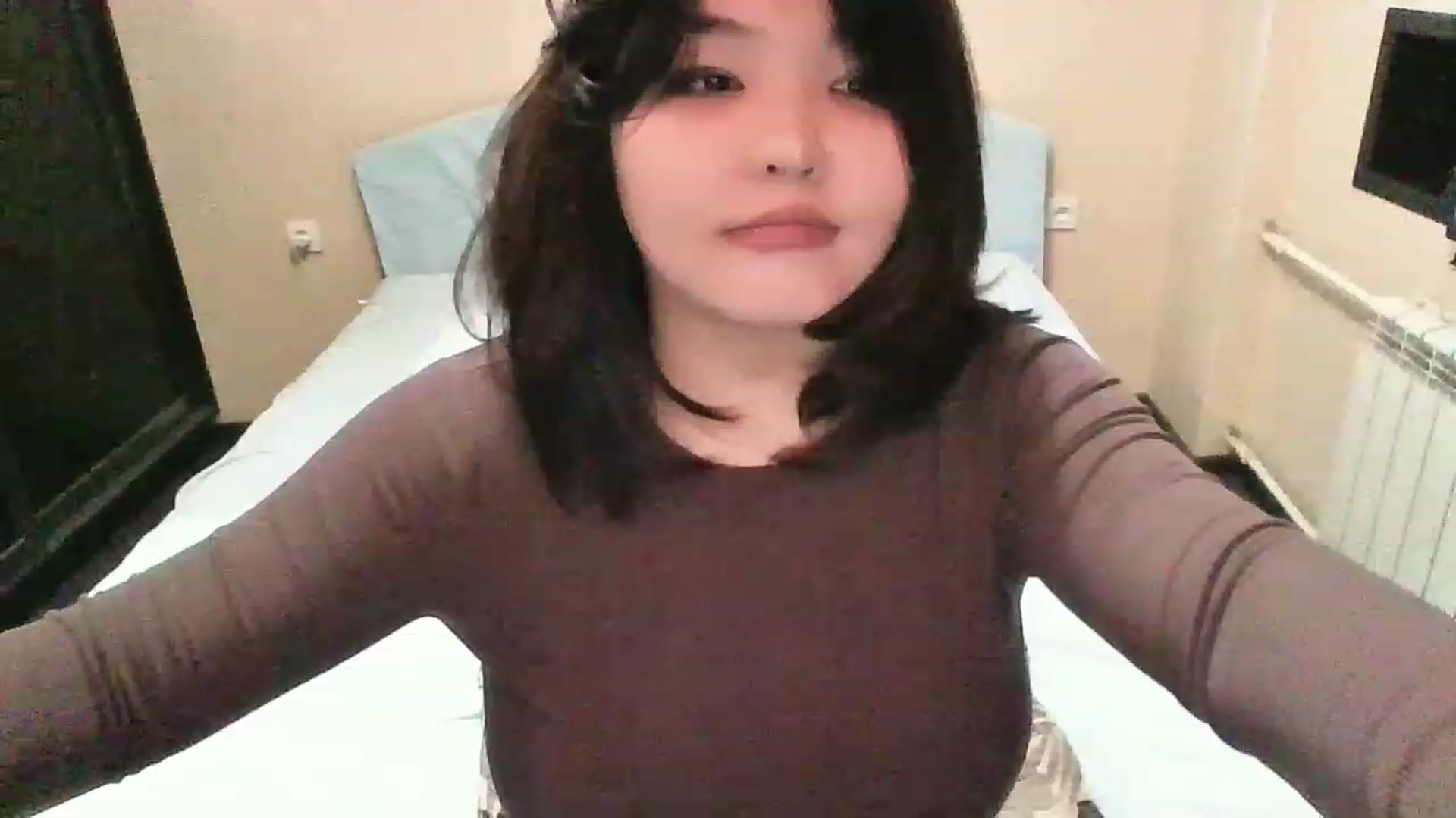 Gallery image thumbnail from MaiChubbyFace's myfreecams stream on, 12/22/2022, 23:23 image 2 of 20