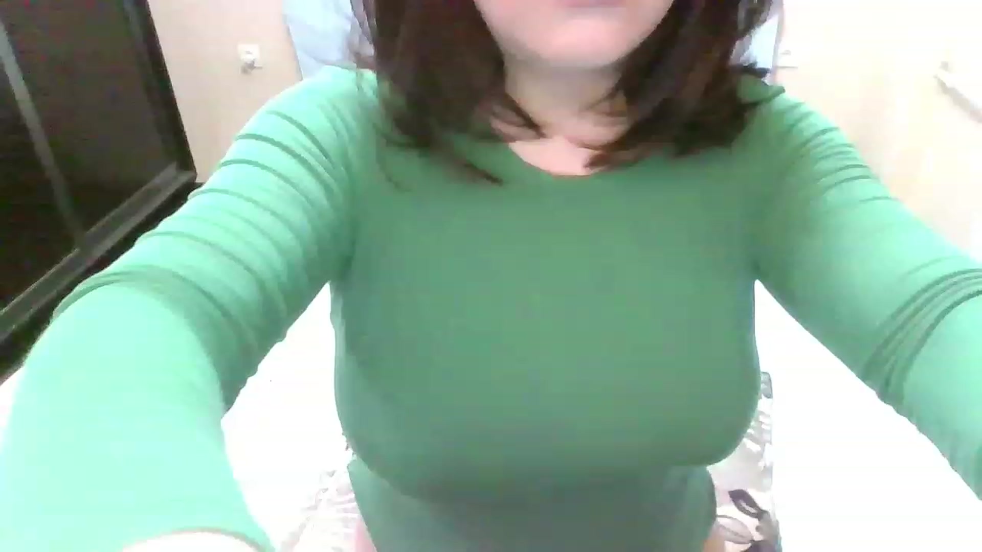 Gallery image thumbnail from MaiChubbyFace's myfreecams stream on, 12/23/2022, 13:42 image 12 of 20