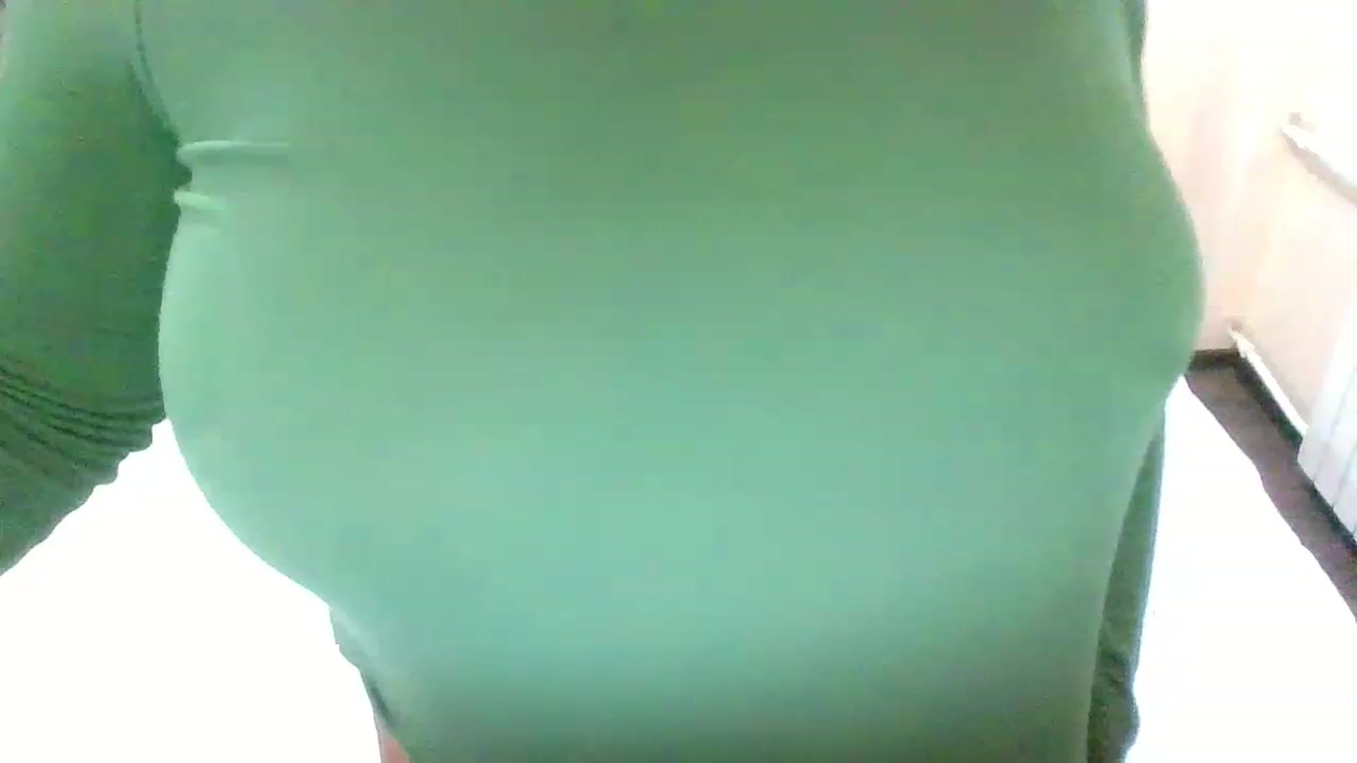 Gallery image thumbnail from MaiChubbyFace's myfreecams stream on, 12/23/2022, 13:42 image 18 of 20