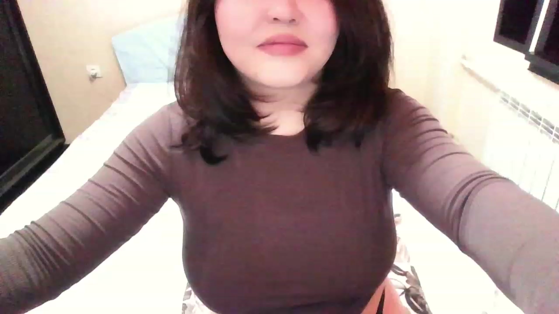 Gallery image thumbnail from MaiChubbyFace's myfreecams stream on, 12/24/2022, 20:55 image 16 of 20