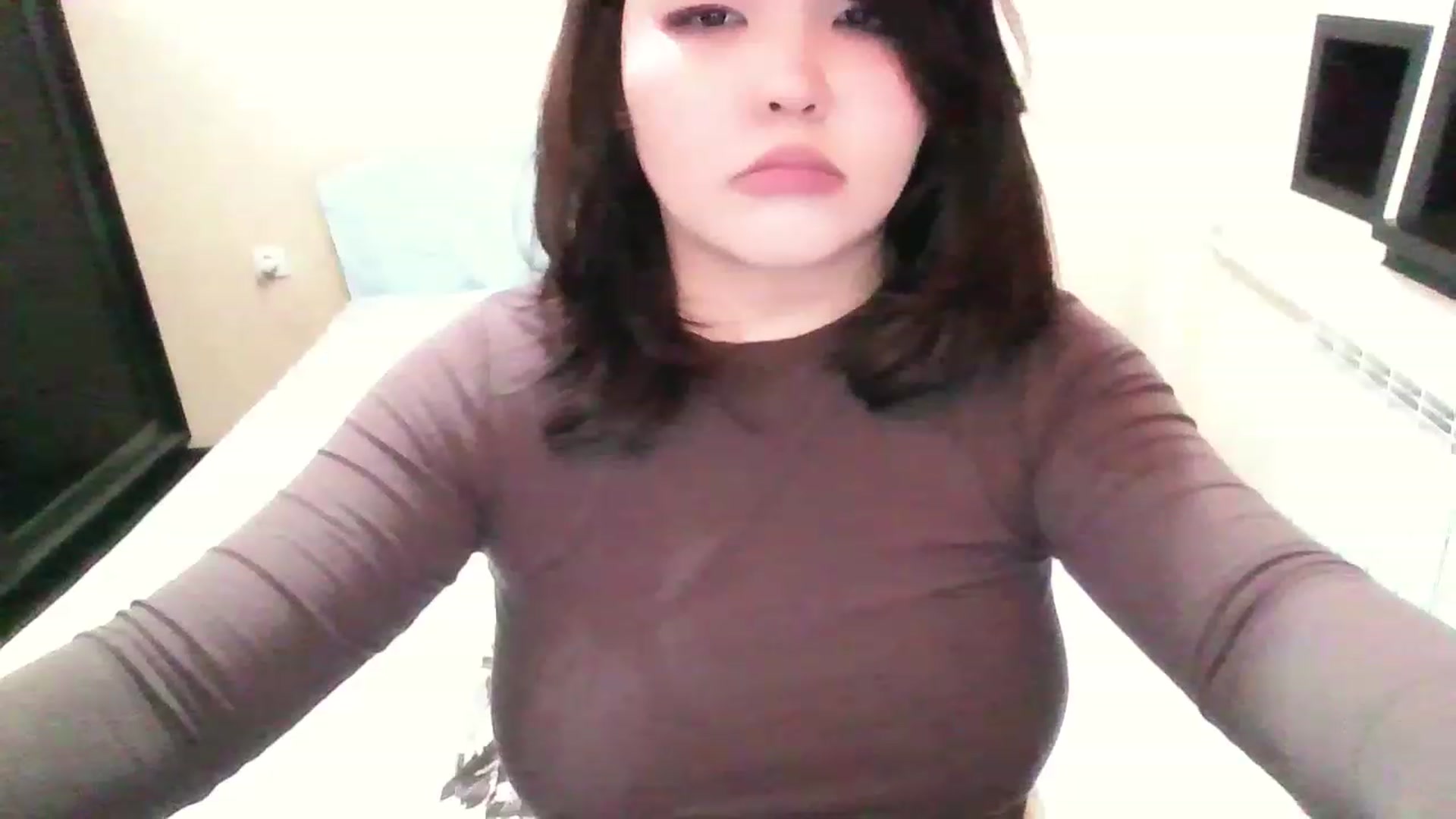 Gallery image thumbnail from MaiChubbyFace's myfreecams stream on, 12/24/2022, 22:03 image 6 of 20