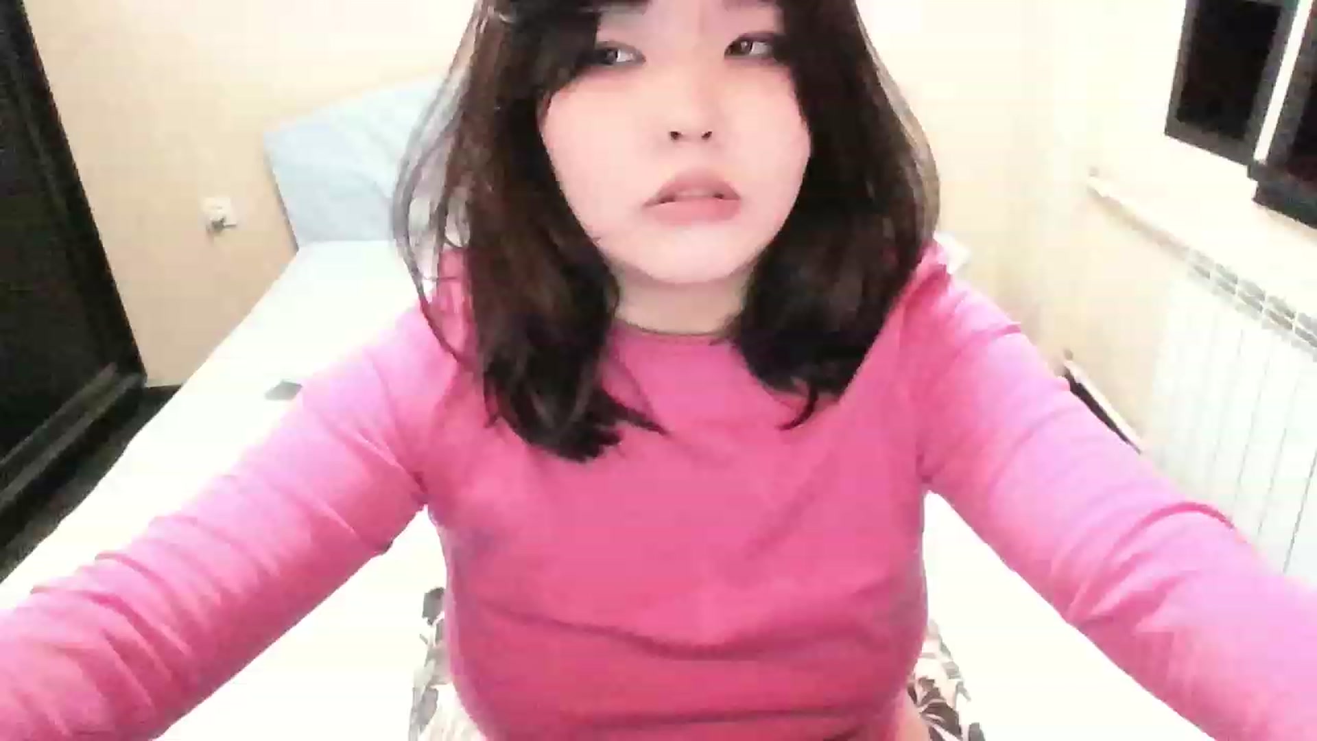 Gallery image thumbnail from MaiChubbyFace's myfreecams stream on, 12/25/2022, 13:38 image 18 of 20