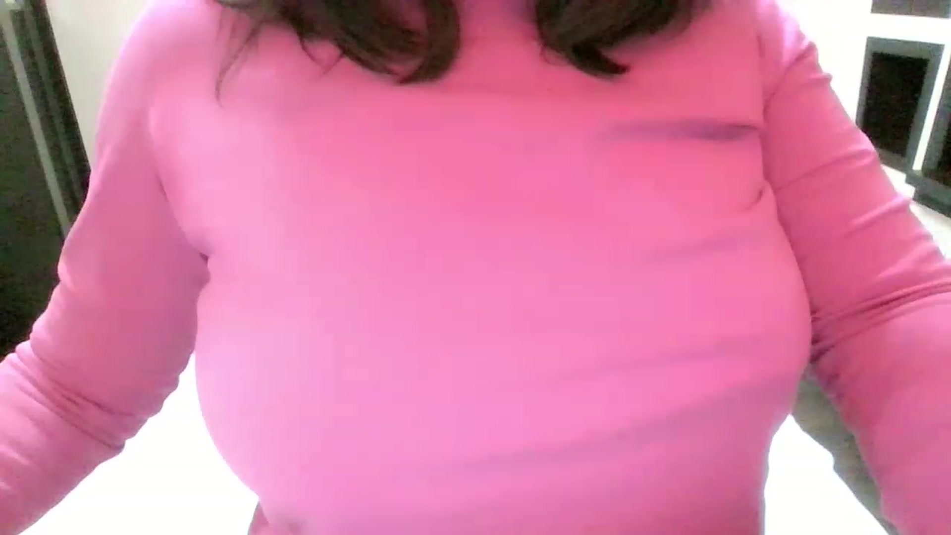 Gallery image thumbnail from MaiChubbyFace's myfreecams stream on, 12/25/2022, 19:48 image 5 of 20