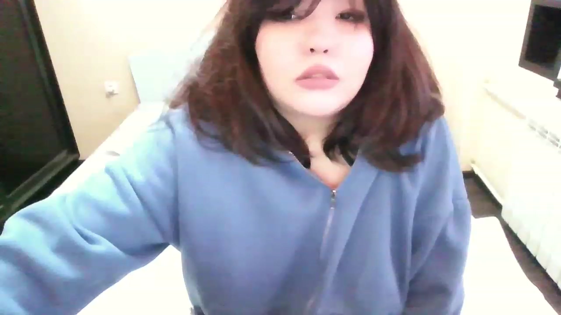 Gallery image thumbnail from MaiChubbyFace's myfreecams stream on, 12/28/2022, 09:26 image 16 of 20