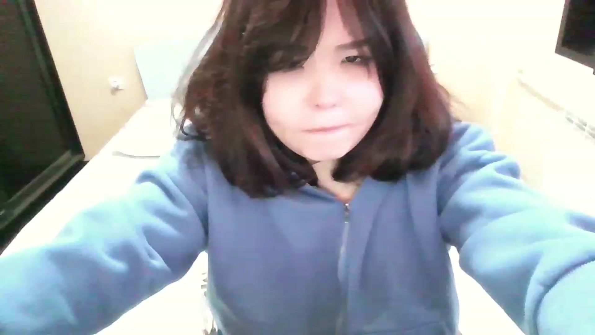 Gallery image thumbnail from MaiChubbyFace's myfreecams stream on, 12/28/2022, 09:26 image 15 of 20