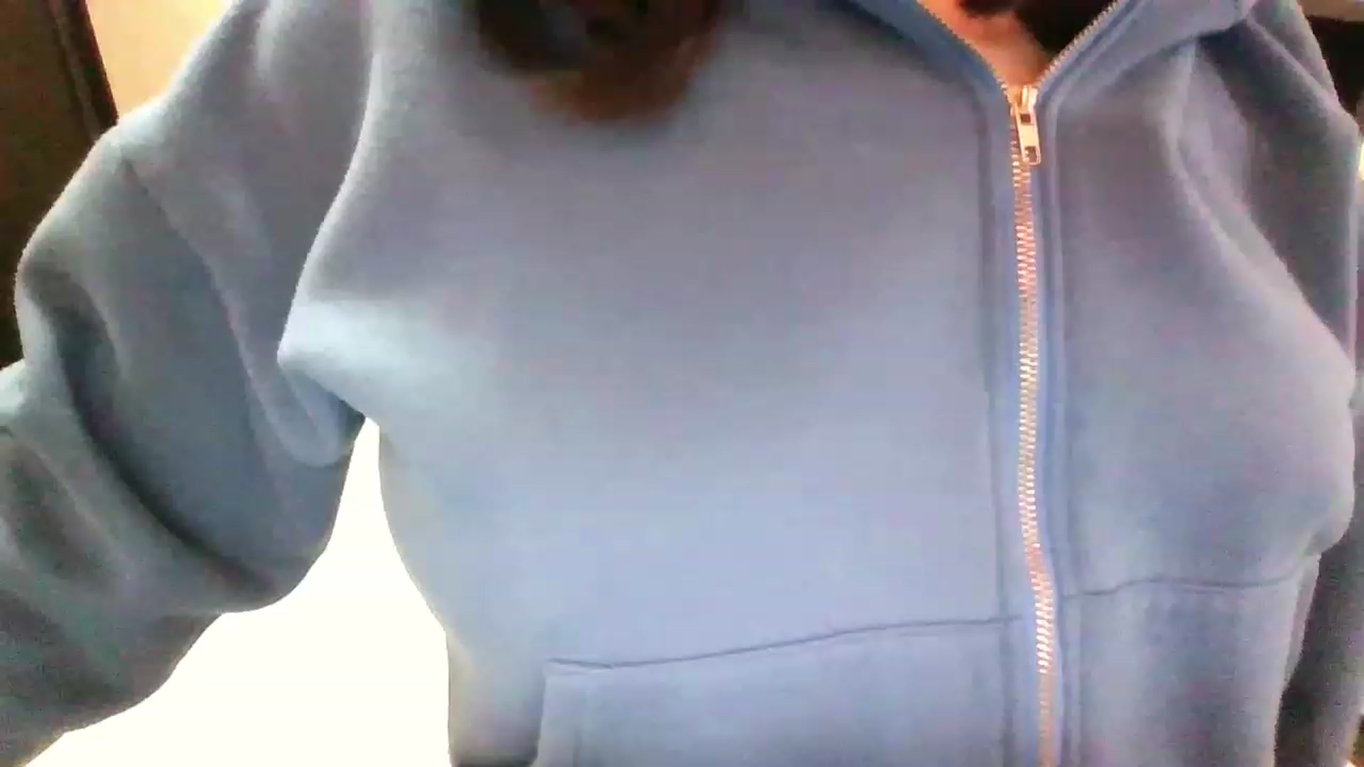 Gallery image thumbnail from MaiChubbyFace's myfreecams stream on, 12/28/2022, 10:10 image 12 of 20