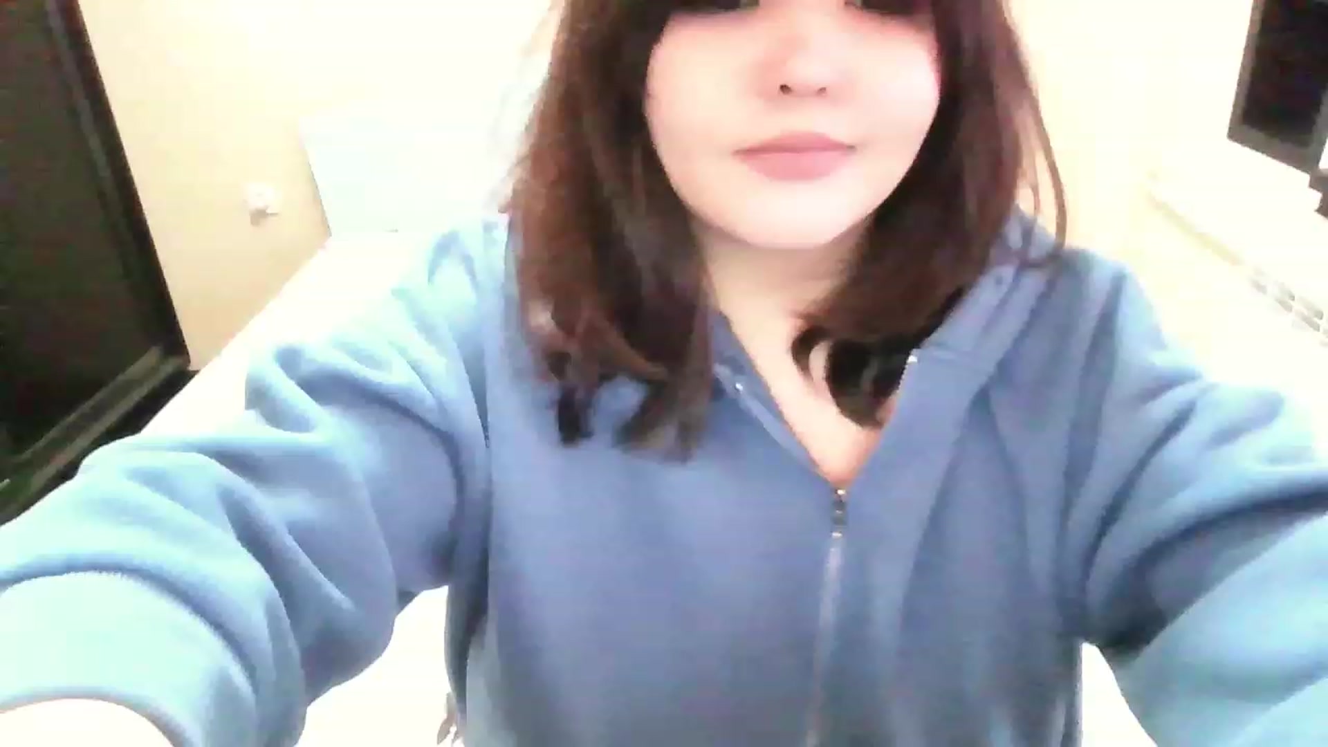 Gallery image thumbnail from MaiChubbyFace's myfreecams stream on, 12/28/2022, 10:10 image 13 of 20