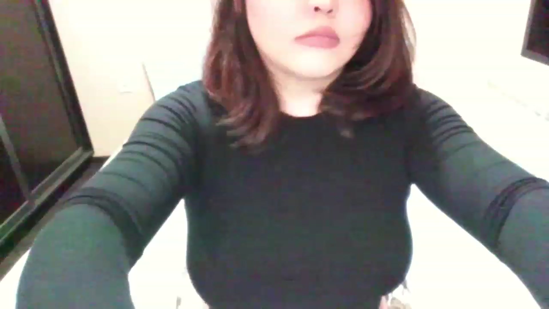 Gallery image thumbnail from MaiChubbyFace's myfreecams stream on, 01/03/2023, 14:01 image 3 of 20