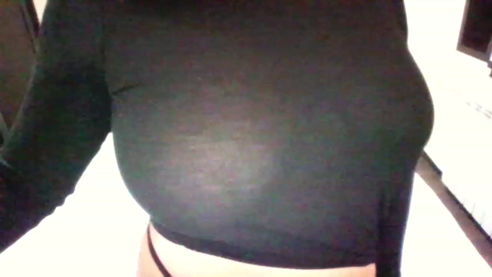 Gallery image thumbnail from MaiChubbyFace's myfreecams stream on, 01/03/2023, 17:00 image 9 of 20