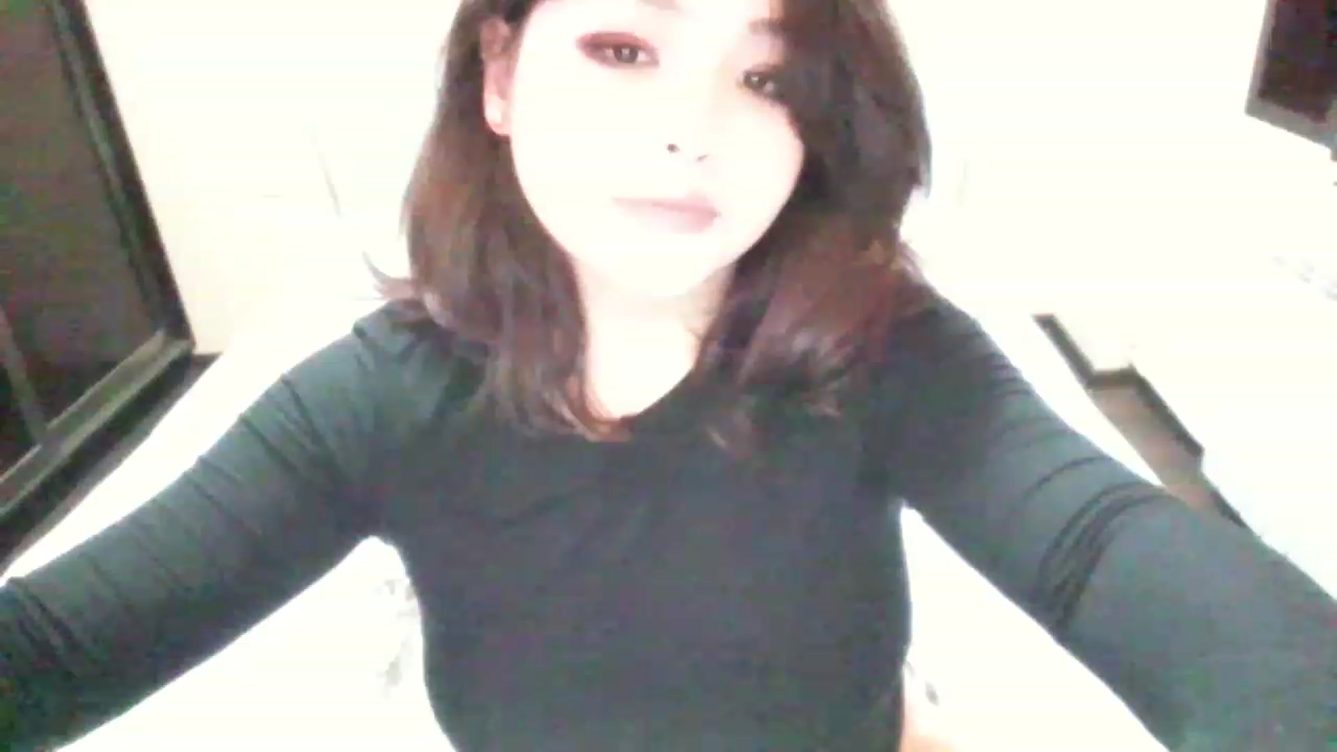 Gallery image thumbnail from MaiChubbyFace's myfreecams stream on, 01/03/2023, 17:00 image 6 of 20