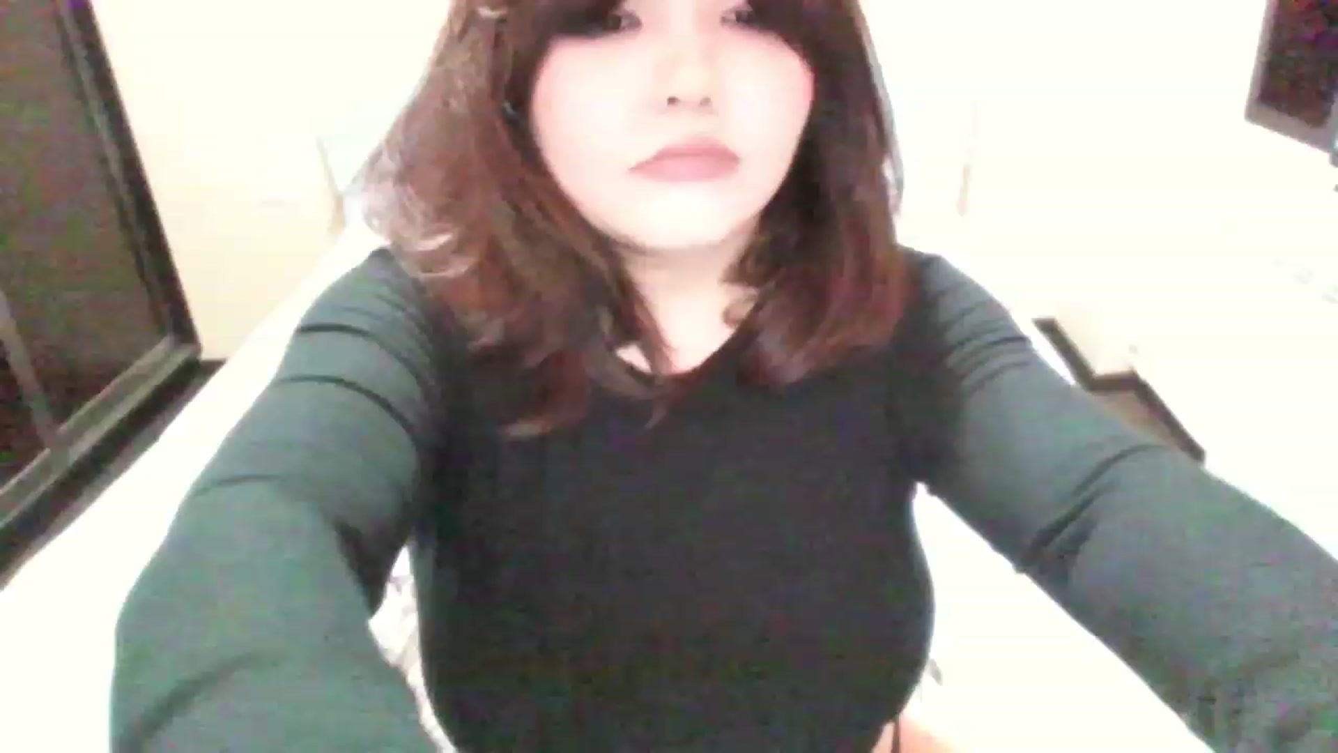 Gallery image thumbnail from MaiChubbyFace's myfreecams stream on, 01/03/2023, 17:00 image 12 of 20