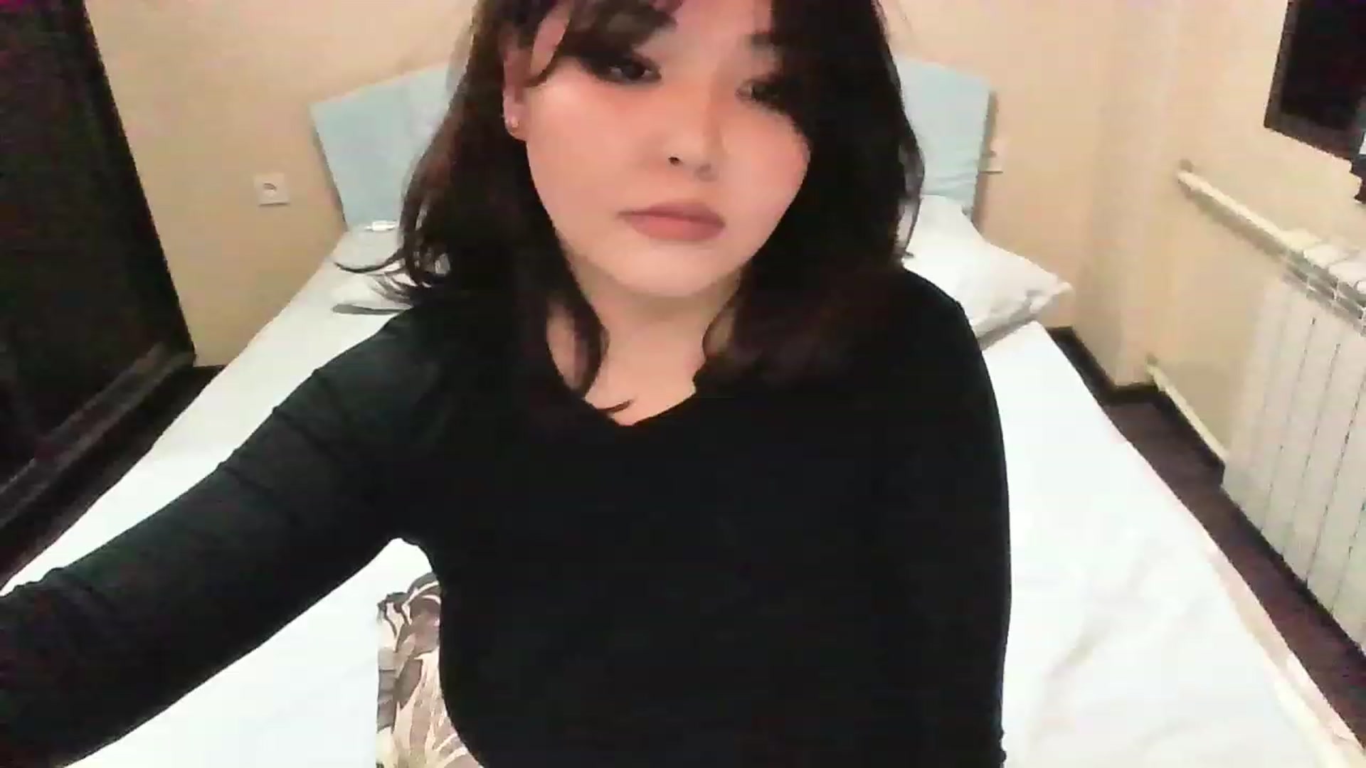 Gallery image thumbnail from MaiChubbyFace's myfreecams stream on, 01/03/2023, 17:00 image 7 of 20