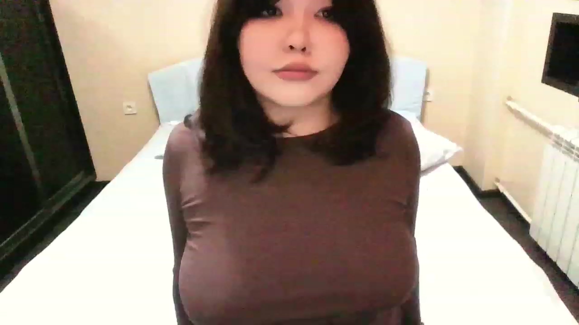 Gallery image thumbnail from MaiChubbyFace's myfreecams stream on, 01/03/2023, 17:55 image 15 of 20