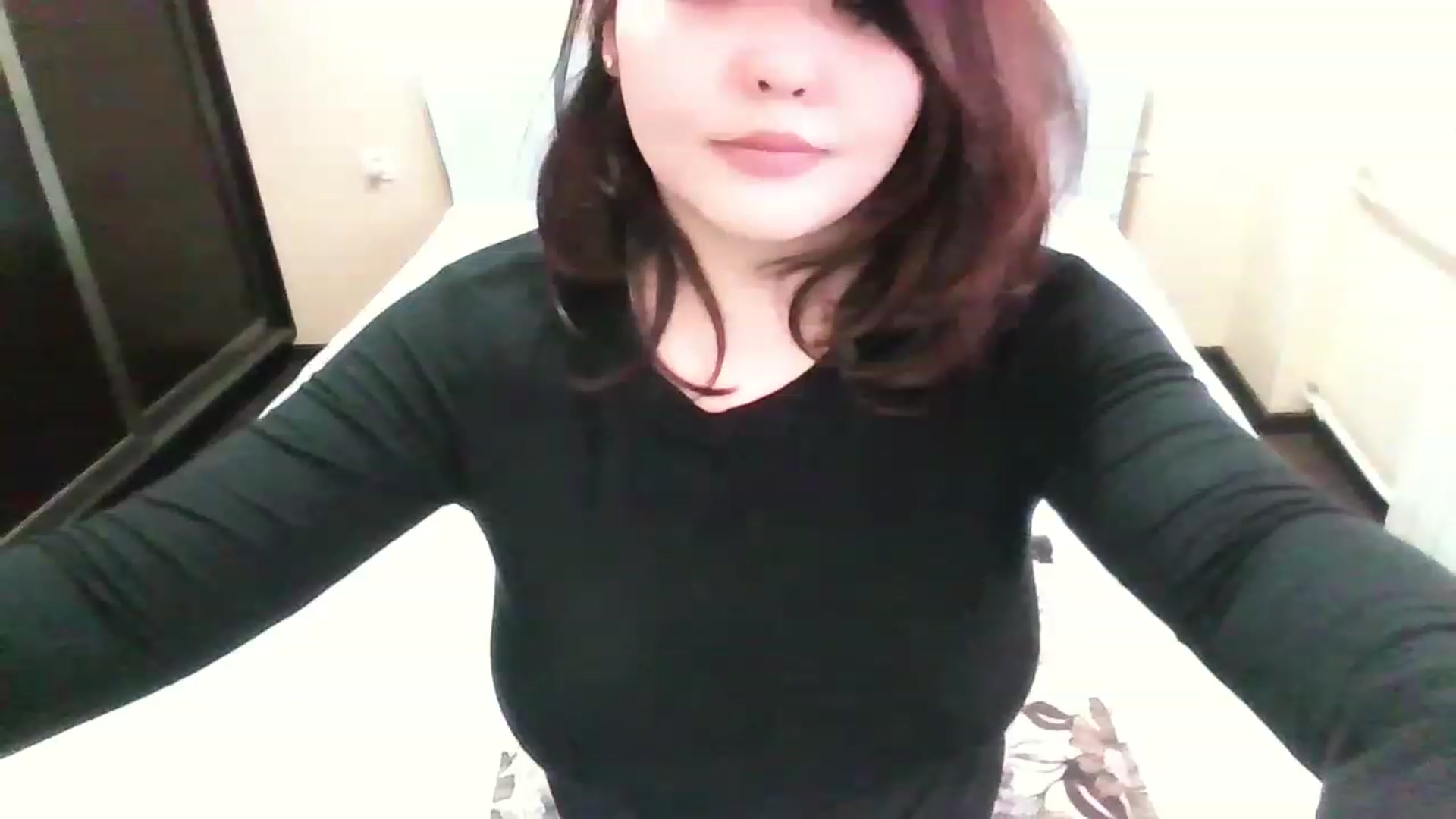 Gallery image thumbnail from MaiChubbyFace's myfreecams stream on, 01/04/2023, 07:59 image 7 of 20