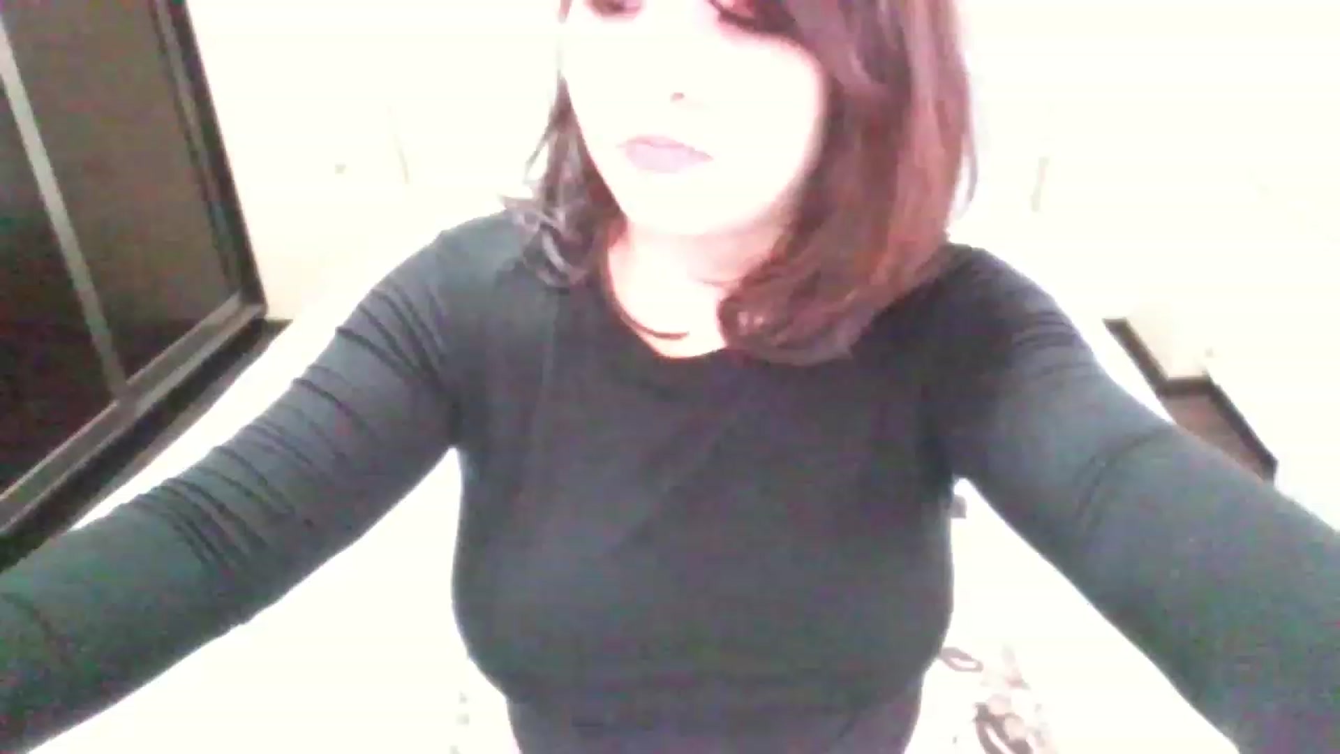 Gallery image thumbnail from MaiChubbyFace's myfreecams stream on, 01/04/2023, 07:59 image 17 of 20