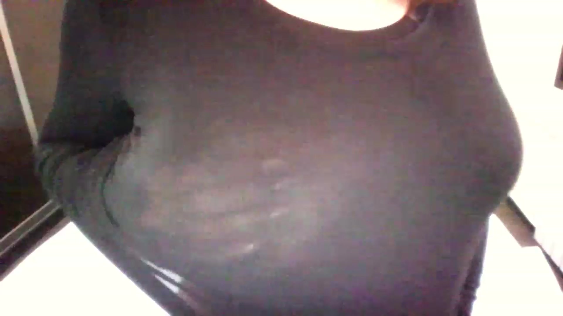 Gallery image thumbnail from MaiChubbyFace's myfreecams stream on, 01/04/2023, 07:59 image 5 of 20