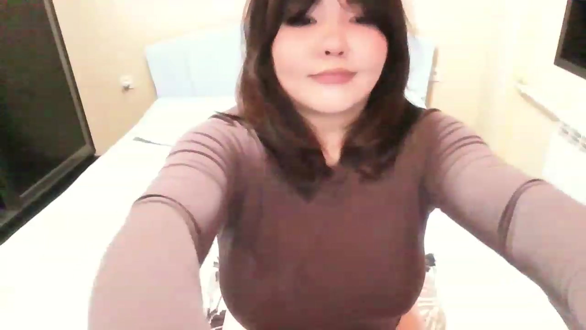 Gallery image thumbnail from MaiChubbyFace's myfreecams stream on, 01/04/2023, 16:11 image 17 of 20