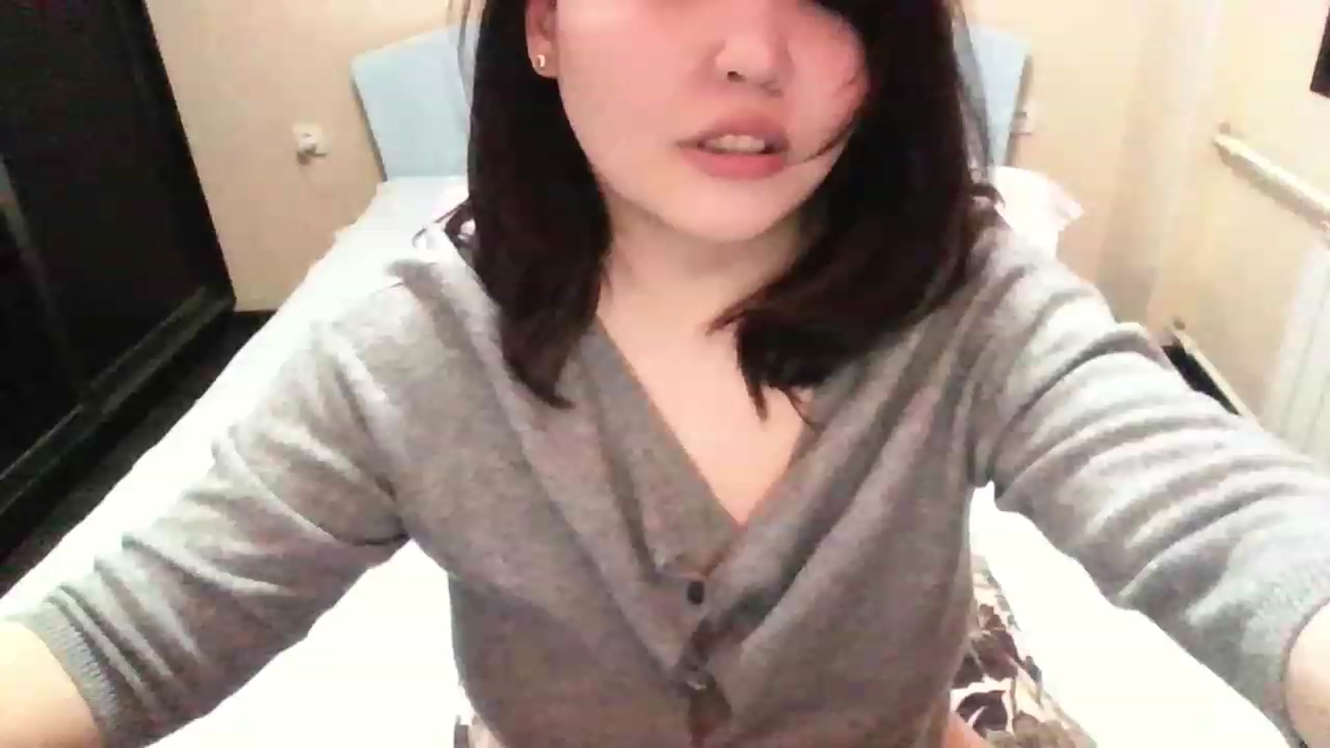 Gallery image thumbnail from MaiChubbyFace's myfreecams stream on, 01/07/2023, 22:40 image 11 of 20