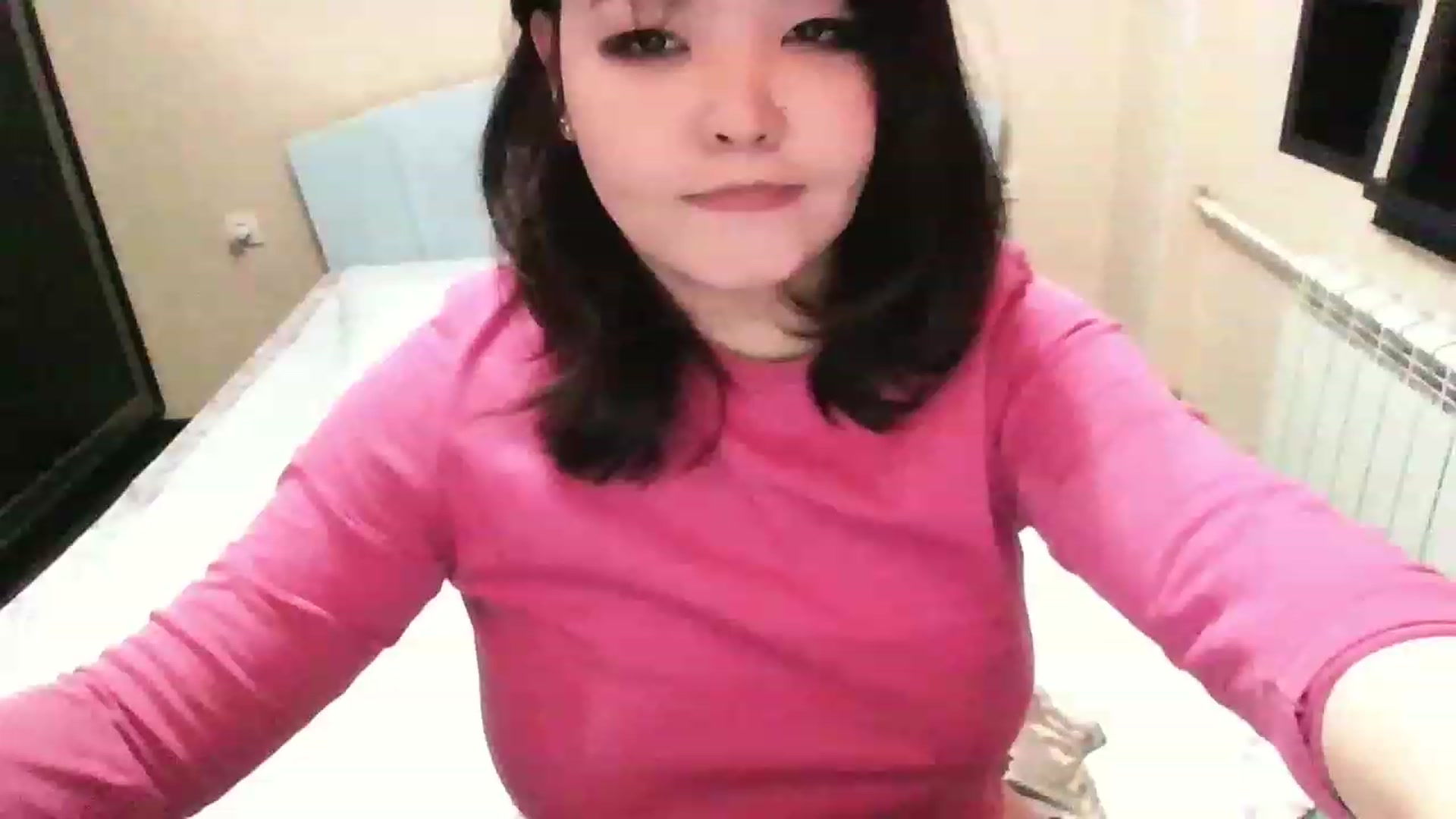 Gallery image thumbnail from MaiChubbyFace's myfreecams stream on, 01/10/2023, 19:42 image 19 of 20