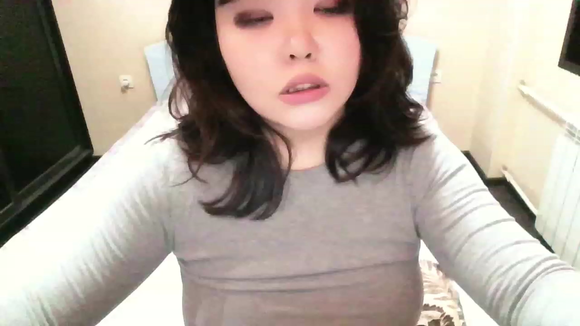 Gallery image thumbnail from MaiChubbyFace's myfreecams stream on, 01/22/2023, 01:10 image 5 of 20
