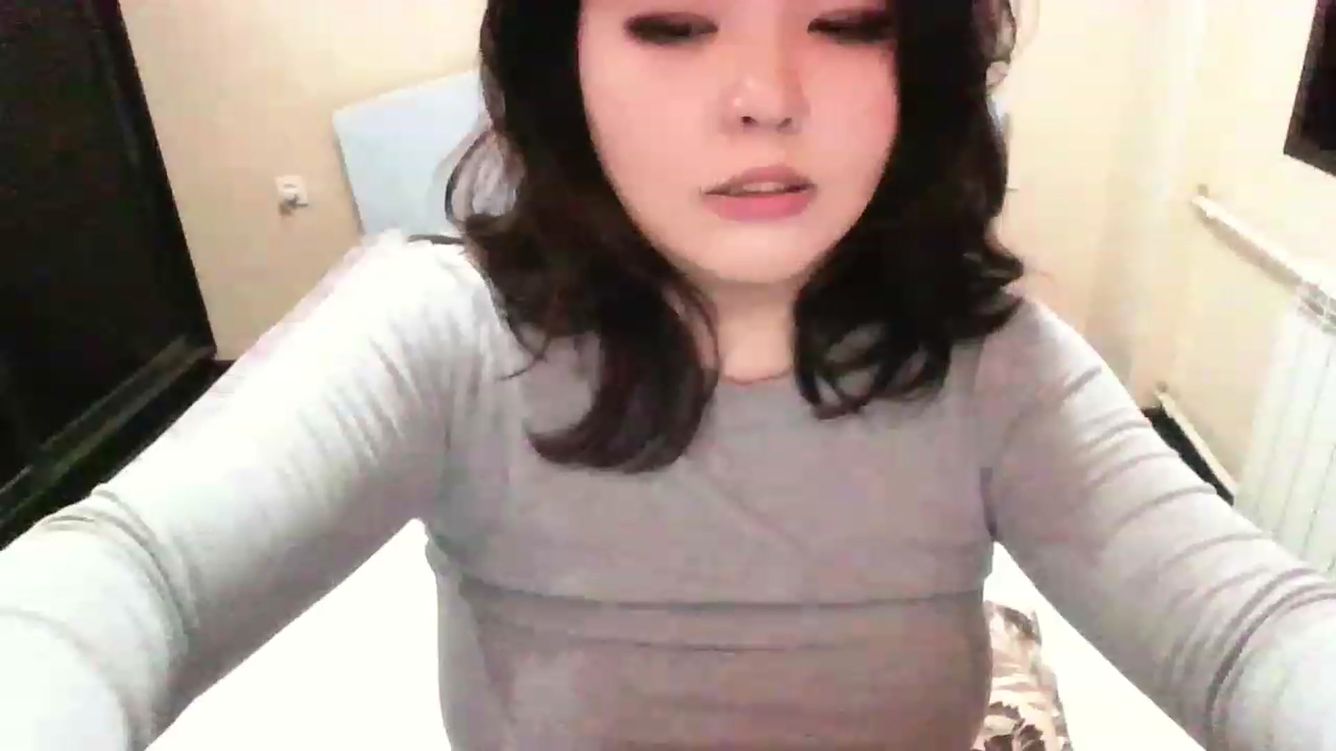 Gallery image thumbnail from MaiChubbyFace's myfreecams stream on, 01/22/2023, 01:10 image 7 of 20