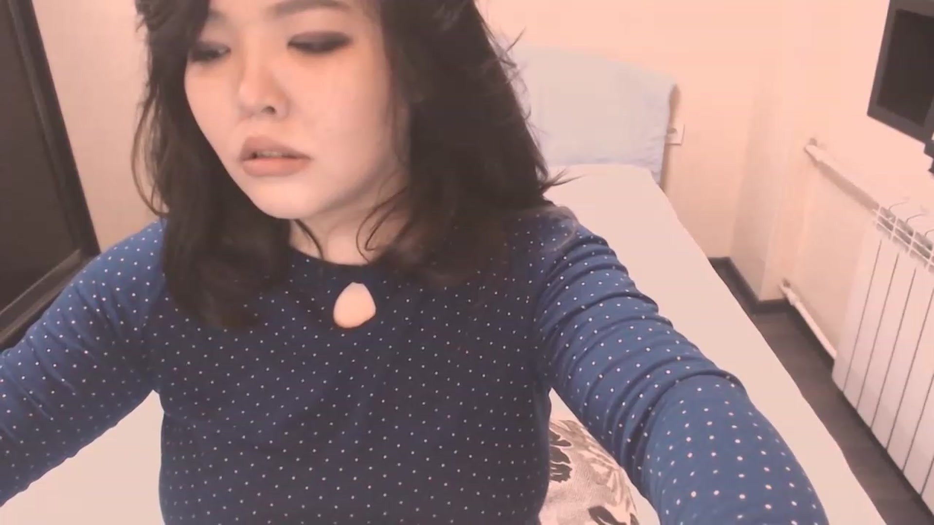 Gallery image thumbnail from MaiChubbyFace's myfreecams stream on, 01/28/2023, 14:51 image 2 of 20