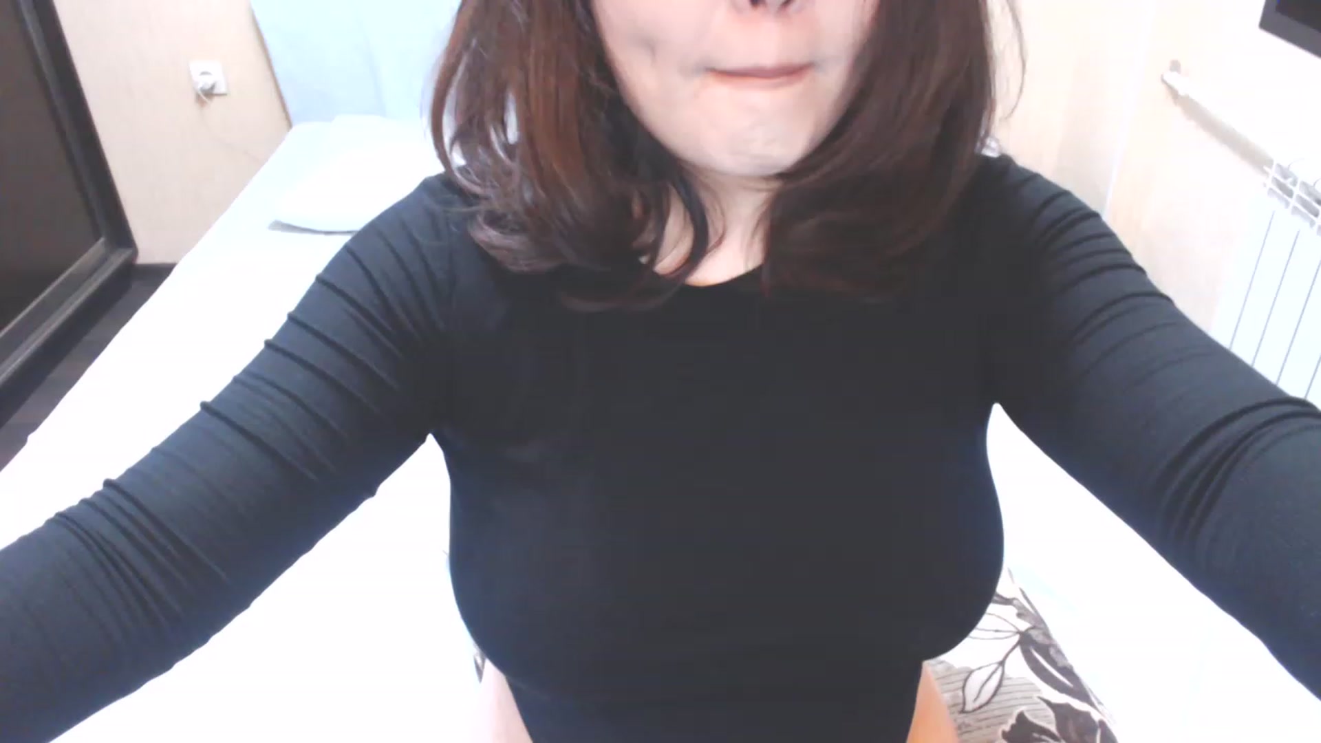 Gallery image thumbnail from MaiChubbyFace's myfreecams stream on, 02/06/2023, 24:01 image 2 of 20