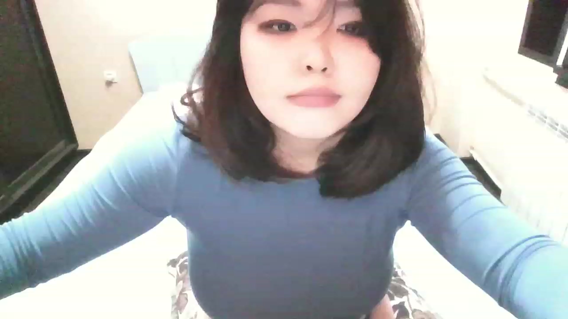 Gallery image thumbnail from MaiChubbyFace's myfreecams stream on, 02/12/2023, 15:08 image 17 of 20
