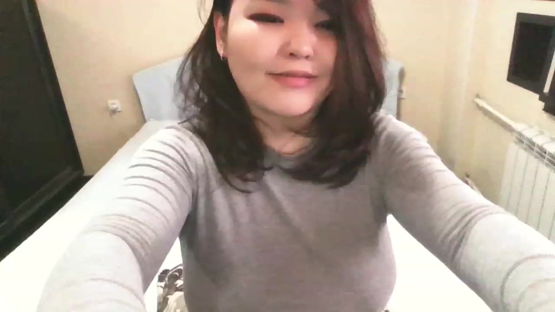 Gallery image thumbnail from MaiChubbyFace's myfreecams stream on, 02/19/2023, 07:44 image 5 of 20