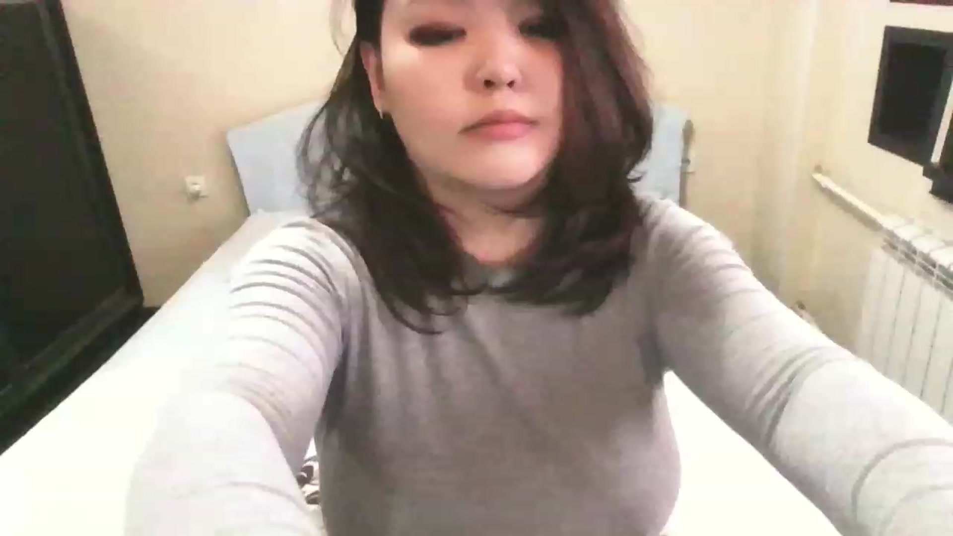 Gallery image thumbnail from MaiChubbyFace's myfreecams stream on, 02/19/2023, 07:44 image 4 of 20