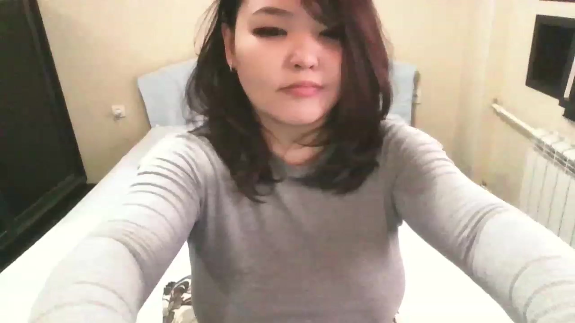 Gallery image thumbnail from MaiChubbyFace's myfreecams stream on, 02/19/2023, 07:44 image 12 of 20