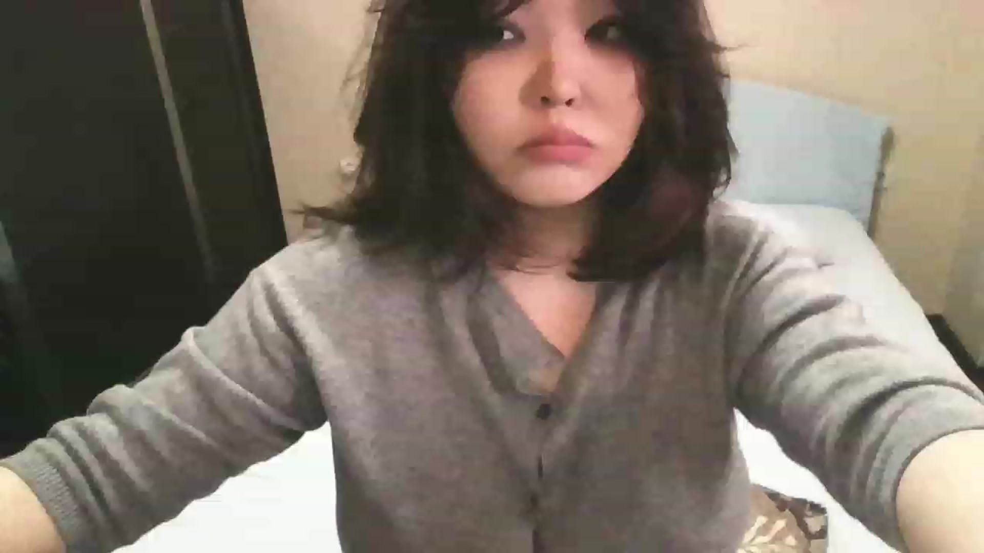 Gallery image thumbnail from MaiChubbyFace's myfreecams stream on, 03/03/2023, 08:02 image 3 of 20