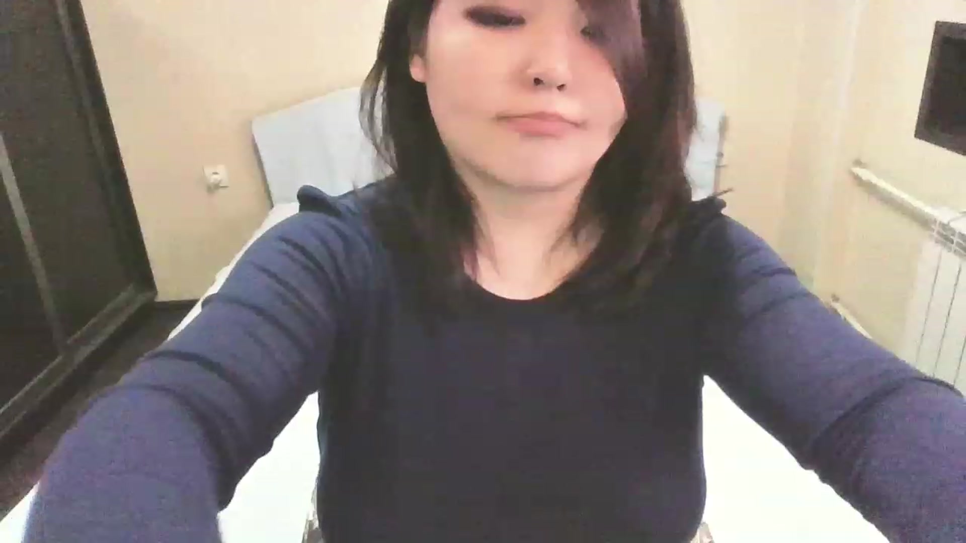 Gallery image thumbnail from MaiChubbyFace's myfreecams stream on, 03/12/2023, 07:10 image 19 of 20