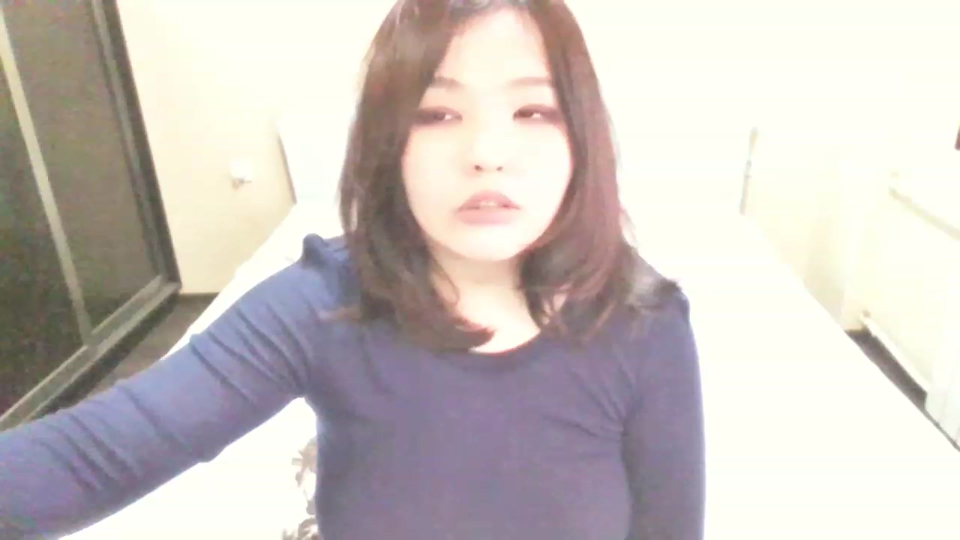 Gallery image thumbnail from MaiChubbyFace's myfreecams stream on, 03/12/2023, 07:10 image 2 of 20