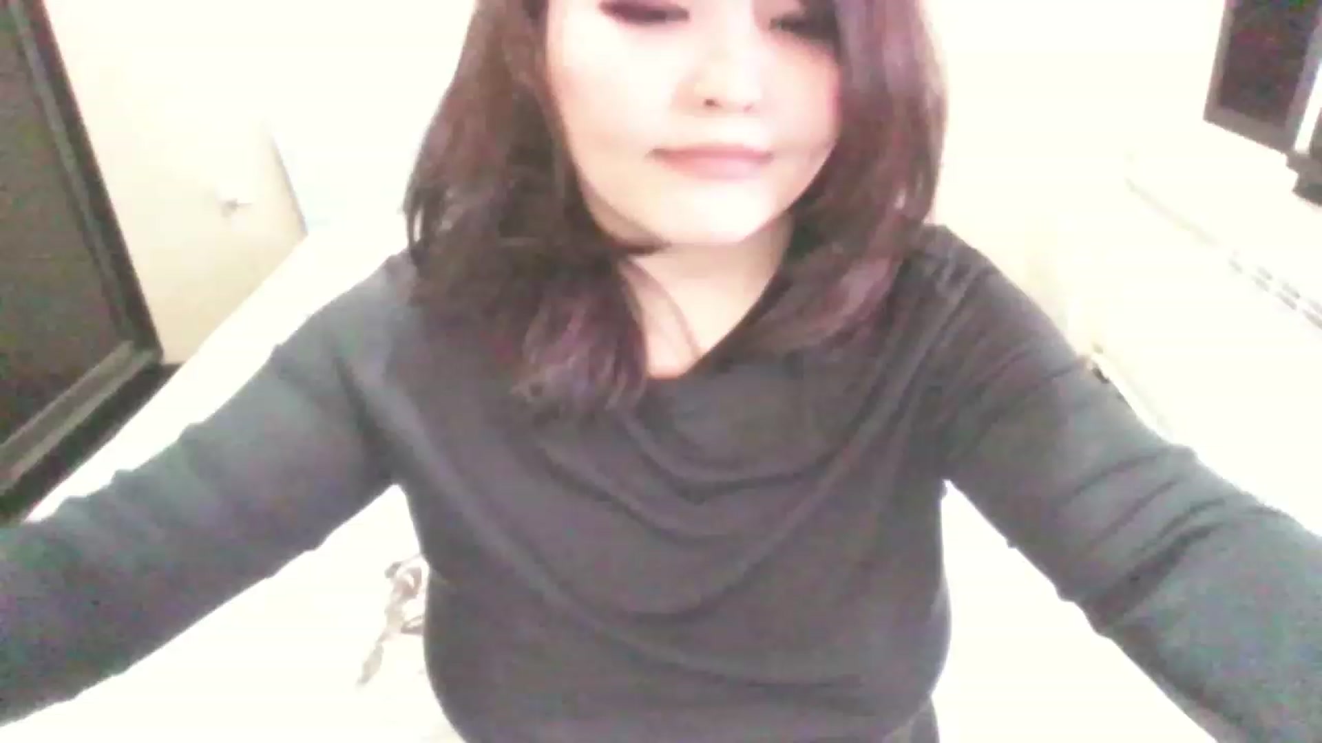 Gallery image thumbnail from MaiChubbyFace's myfreecams stream on, 03/26/2023, 08:02 image 16 of 20