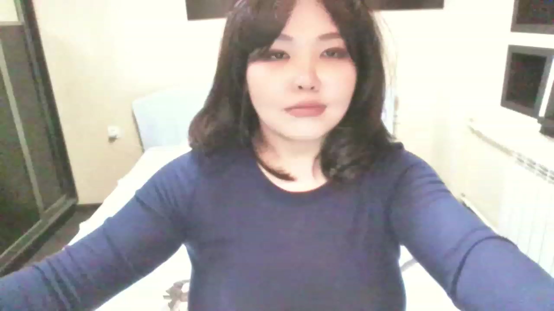 Gallery image thumbnail from MaiChubbyFace's myfreecams stream on, 03/28/2023, 15:23 image 15 of 20
