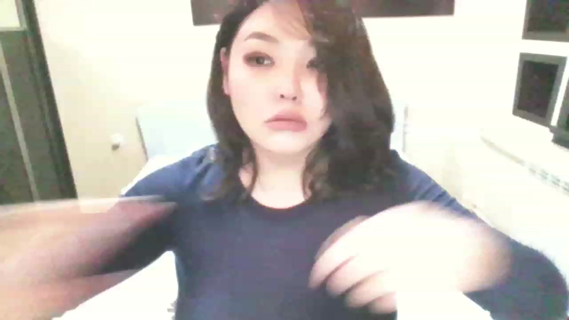 Gallery image thumbnail from MaiChubbyFace's myfreecams stream on, 03/28/2023, 15:23 image 13 of 20