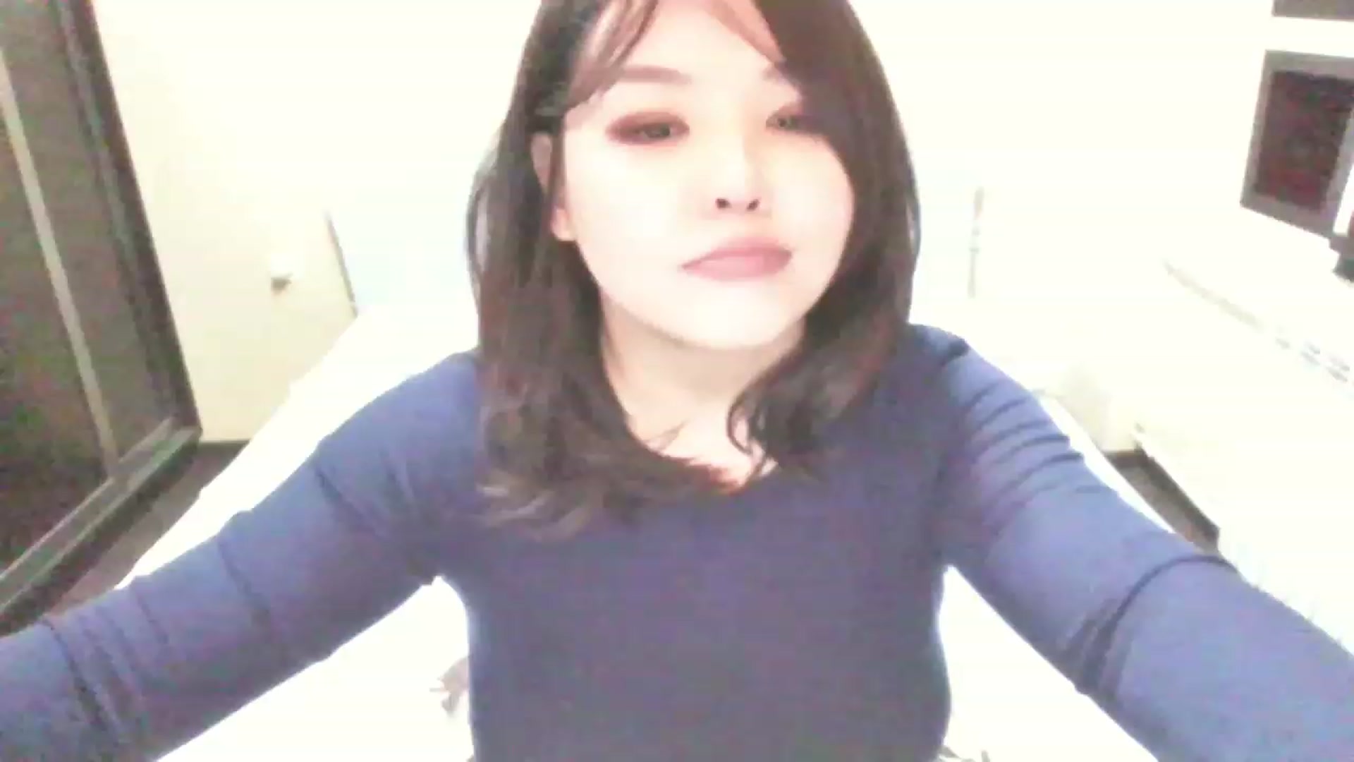 Gallery image thumbnail from MaiChubbyFace's myfreecams stream on, 03/28/2023, 17:21 image 18 of 20