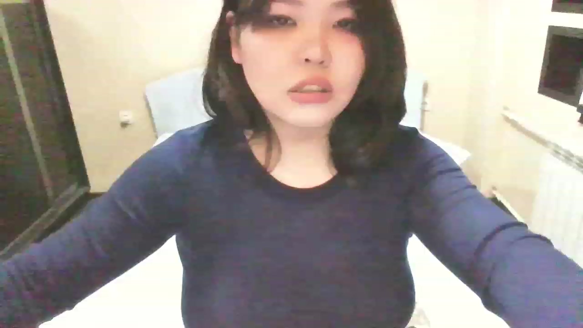 Gallery image thumbnail from MaiChubbyFace's myfreecams stream on, 03/28/2023, 17:21 image 6 of 20