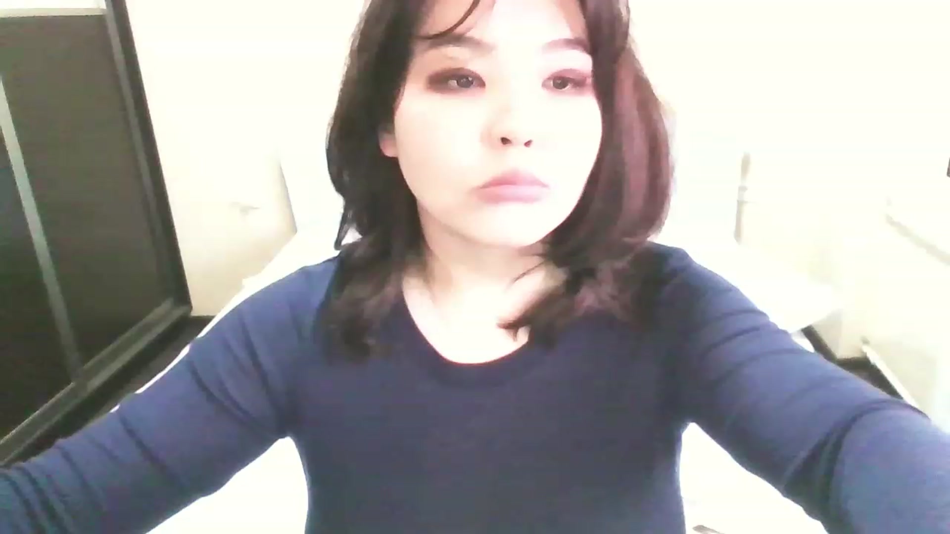 Gallery image thumbnail from MaiChubbyFace's myfreecams stream on, 03/29/2023, 06:24 image 8 of 20