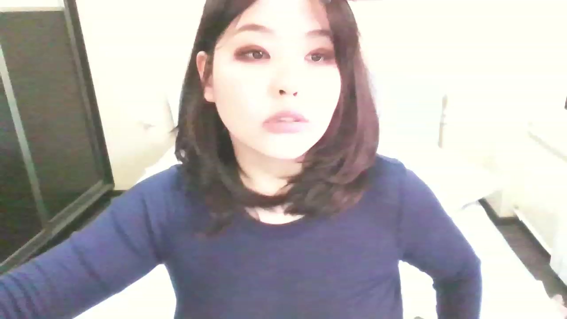 Gallery image thumbnail from MaiChubbyFace's myfreecams stream on, 03/29/2023, 06:24 image 14 of 20